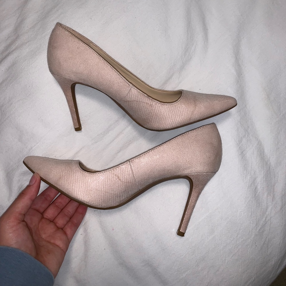 Point toe heels - Picture 2 of 2